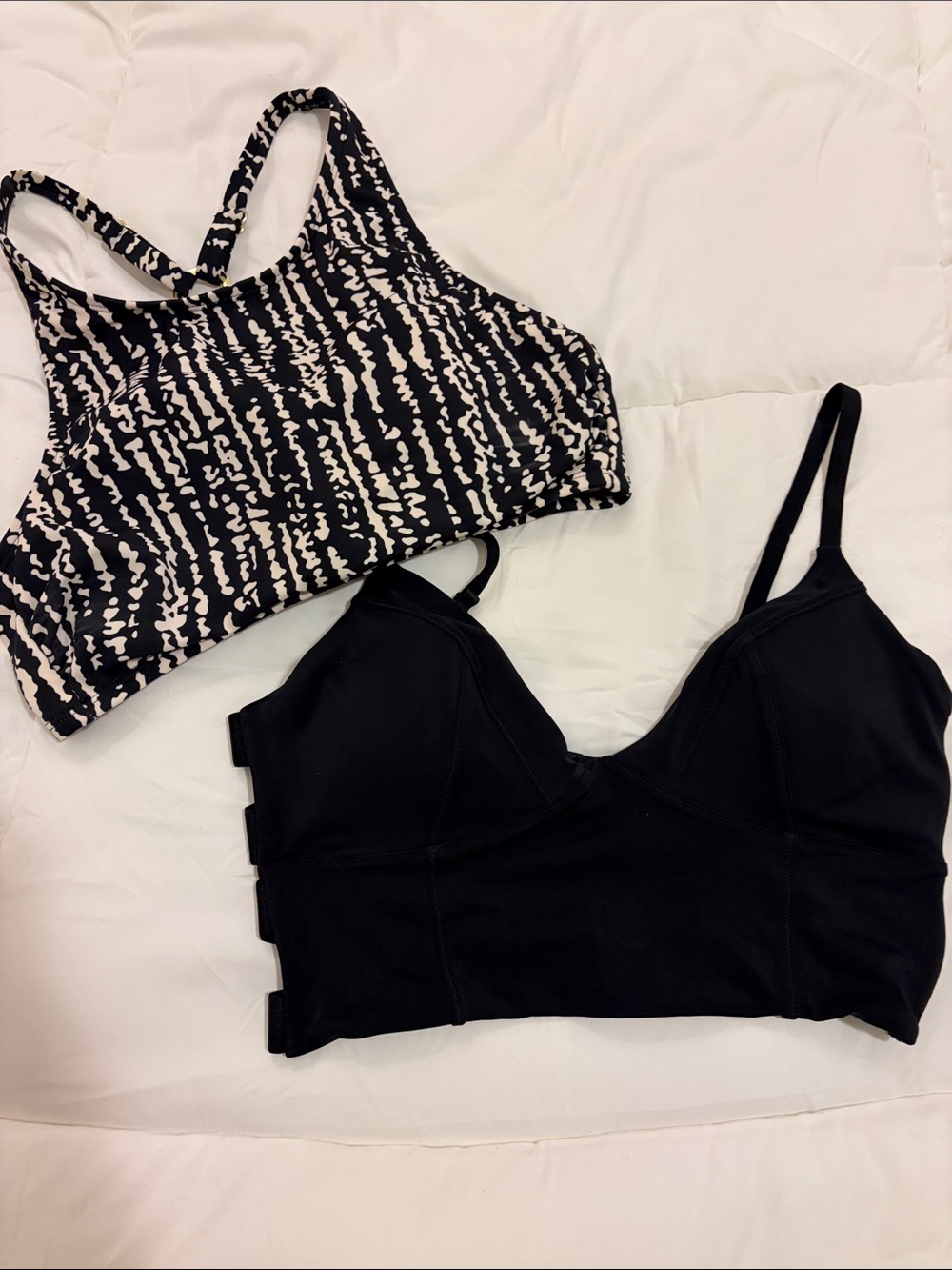 Victoria's Secret & Kona Sol Black & White Printed and Solid Swim Bikini Tops